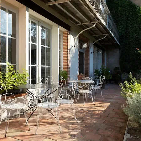 Numero22 D'hotes فندق مبيت وإفطار مونْتوبا